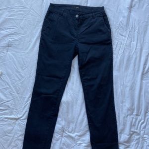 Dressing men pants
